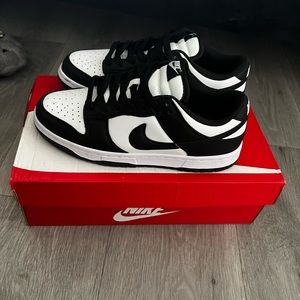 Nike dunks low